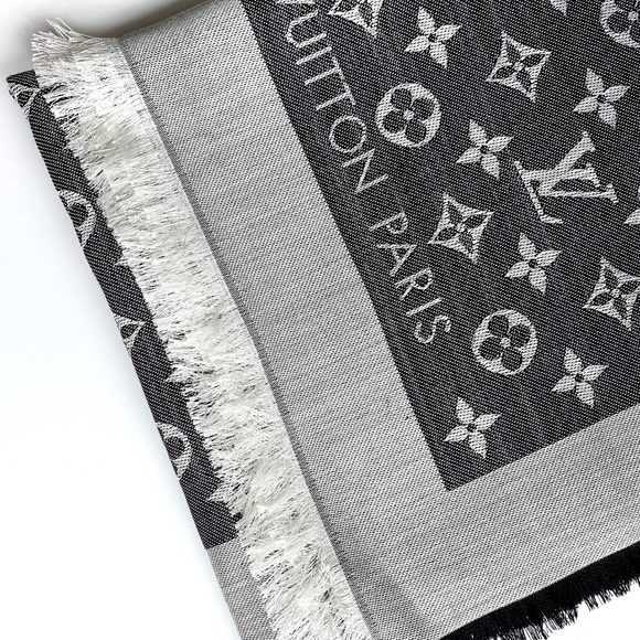 Louis Vuitton Black Denim Monogram Scarf/Shawl - Picture 4 of 8
